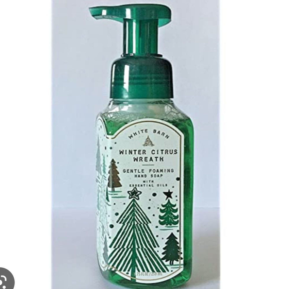🎅 BBW Winter Christmas Wreath Hand Soap NEW